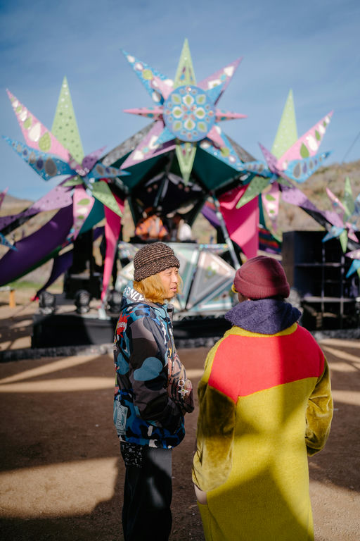 127. UW-23-@stefman_-00804-(Crowd, DERNIS, Sunday, Umbrella Stage).jpg