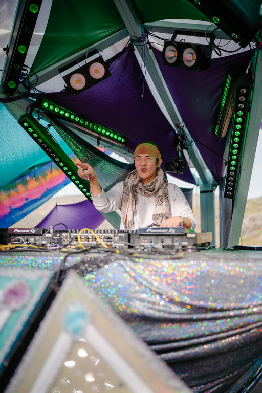 124. UW-23-@stefman_-00782-(Artist, DERNIS, Sunday, Umbrella Stage).jpg