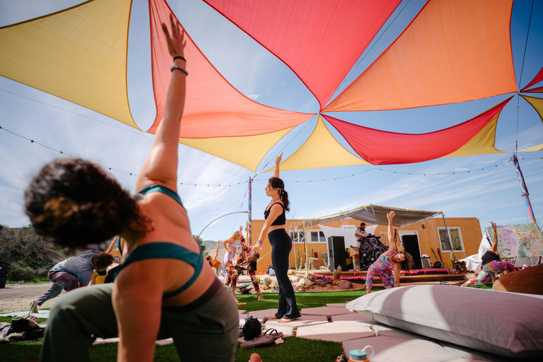 161. UW-23-@stefman_-09564-(Sunday, Umbrellavation Oasis, Workshop, Yoga).jpg