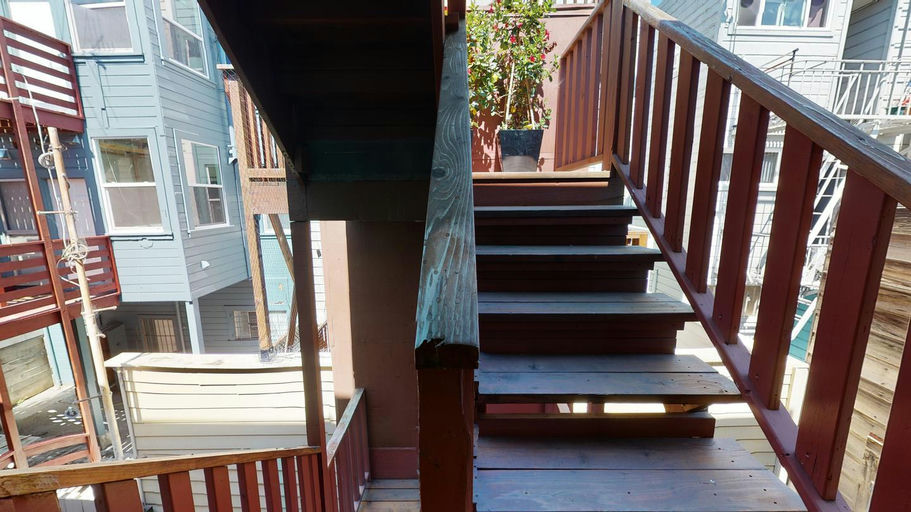 More Images - Image 3