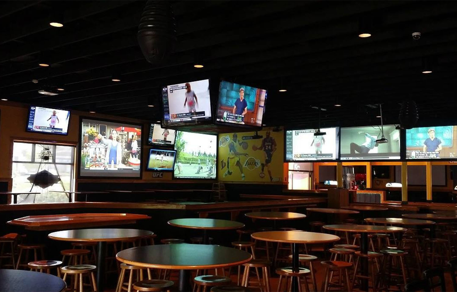 Visit Southside Pizza & Pub for pizza, calzones, and drinks in Columbia, MO.