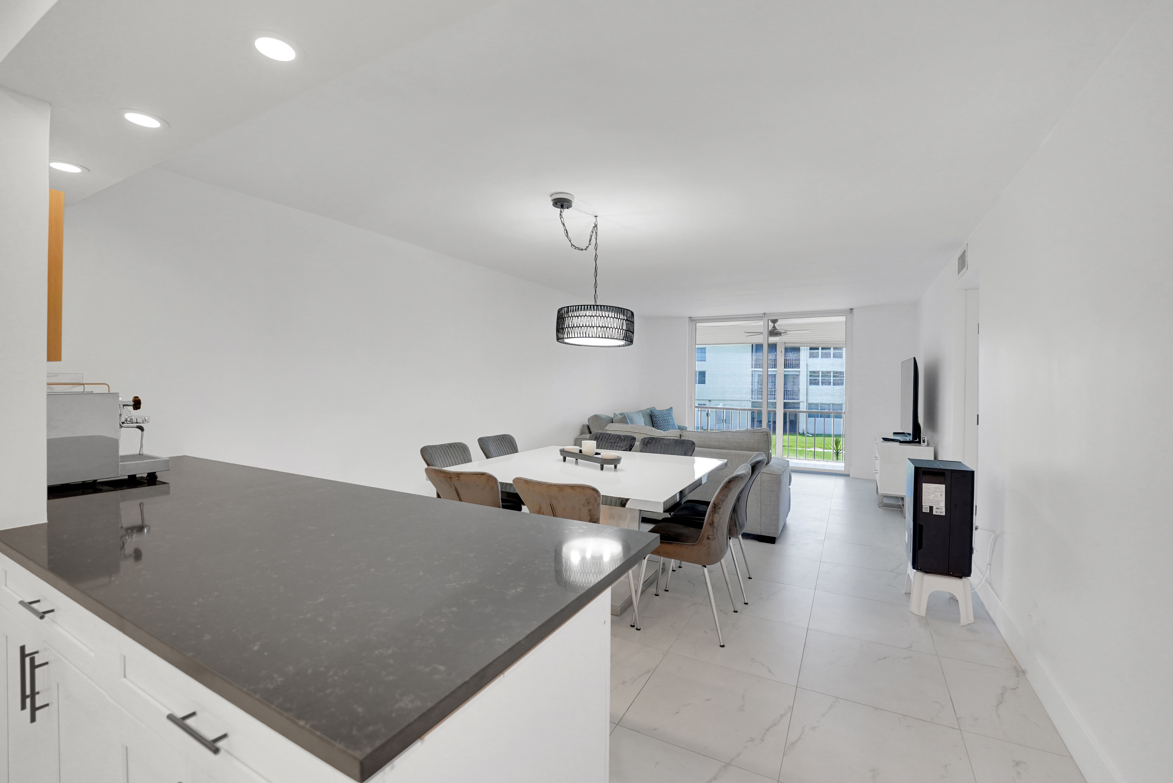 Real estate property located at 8911 S Hollybrook Blvd #201, Pembroke Pines, Pembroke Pines, FL