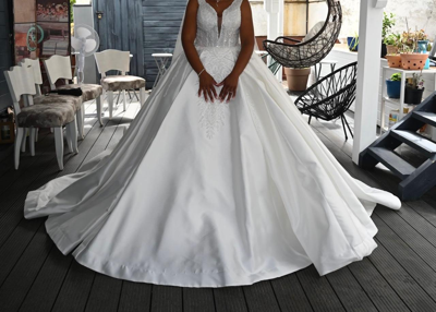 Robe de mariée White house d'occasion pas chère taille 42 - Joyne