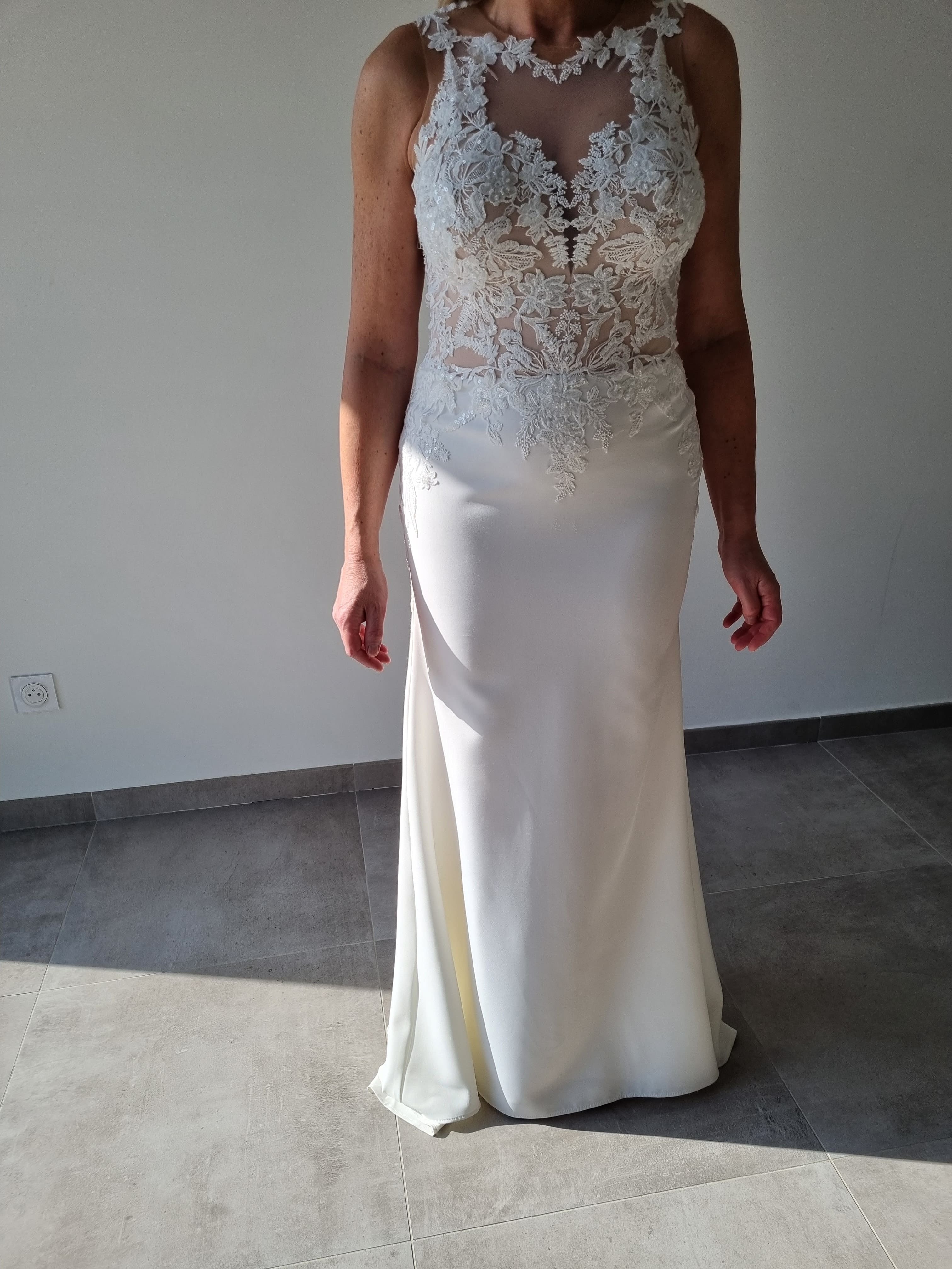 Robe de mariée MARIEES DU RHONE d'occasion pas chère taille 38 - Joyne