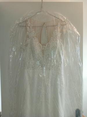 Robe de mariée WHITE ONE d'occasion pas chère taille 40 - Joyne