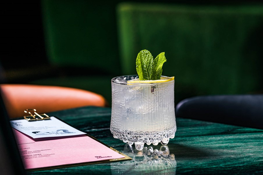 the cōmodo - Luxury ski hotel gallery image 20 showing alpine architecture, interior design, or mountain views