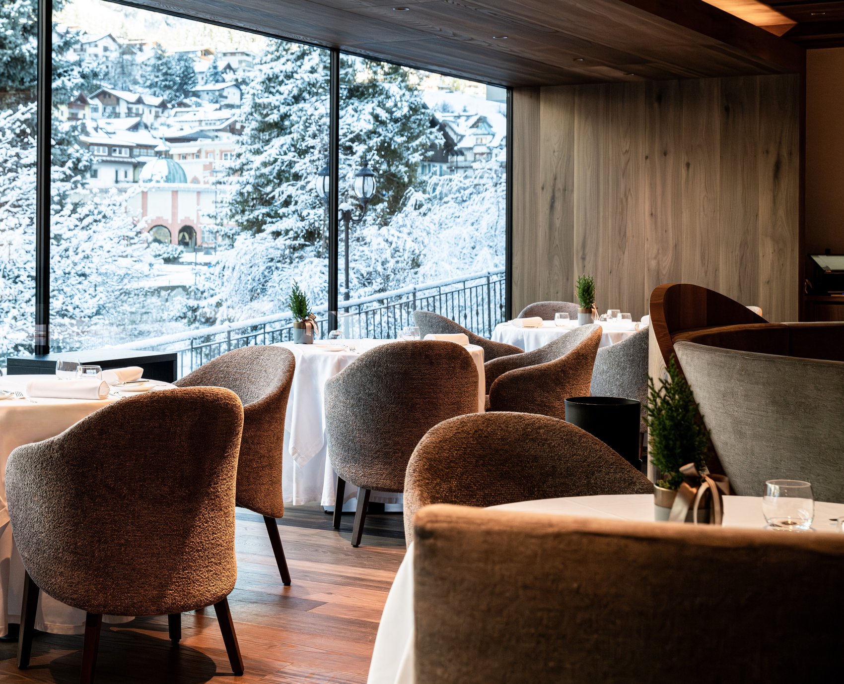 Gardena Grödnerhof Hotel & Spa - Luxury ski hotel gallery image 5 showing alpine architecture, interior design, or mountain views
