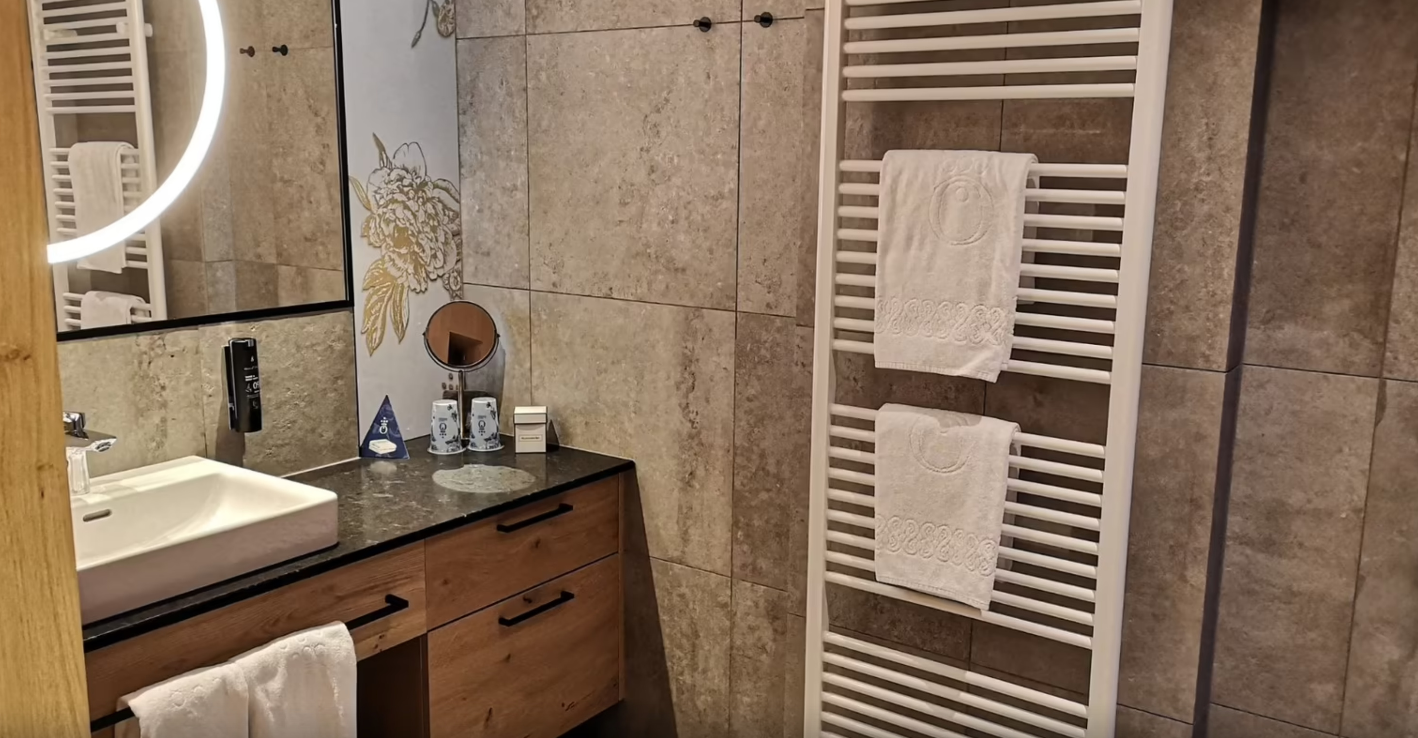 die HOCHKÖNIGIN Mountain Resort - Luxury ski hotel gallery image 8 showing alpine architecture, interior design, or mountain views