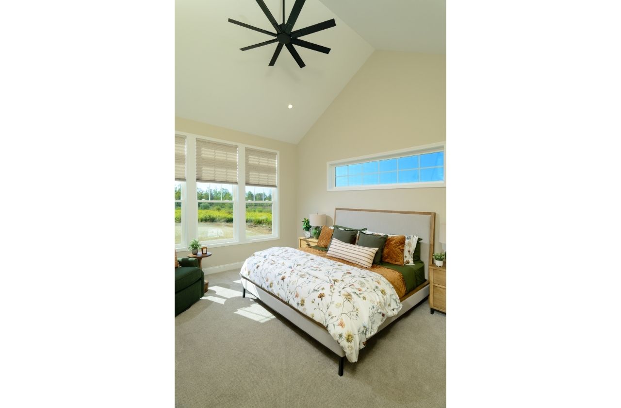 18 Dahlia Drive - Lincoln Ranch - Primary Bedroom featuring a 10' Cathedral ceiling