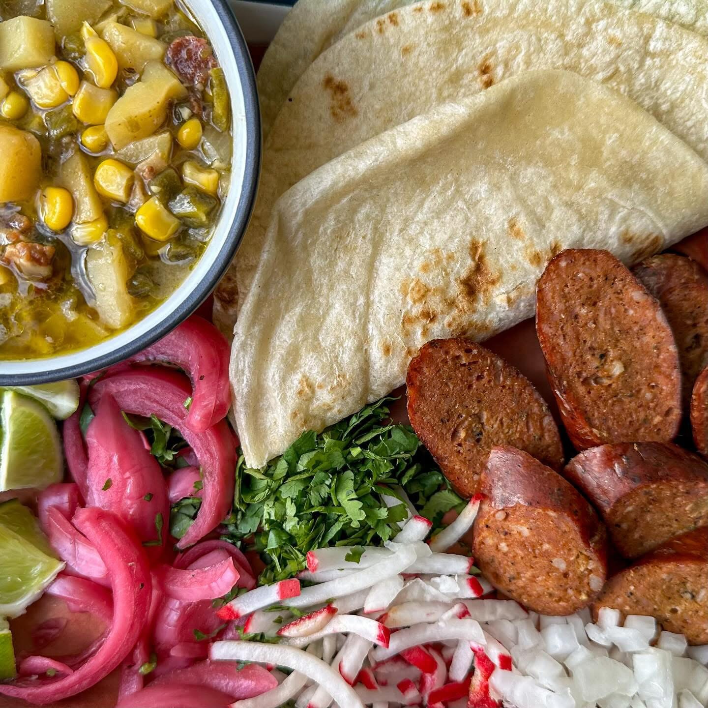Hot wings served at Deuce Pub & Pit in Columbia, MO.