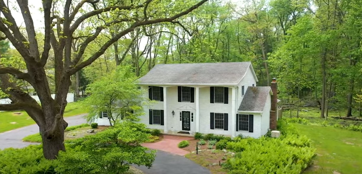 Love is Blinds-Custom Blinds, Shades, Shutters 10575 Gracie Ln, Portage, MI 49024 Community and Housing