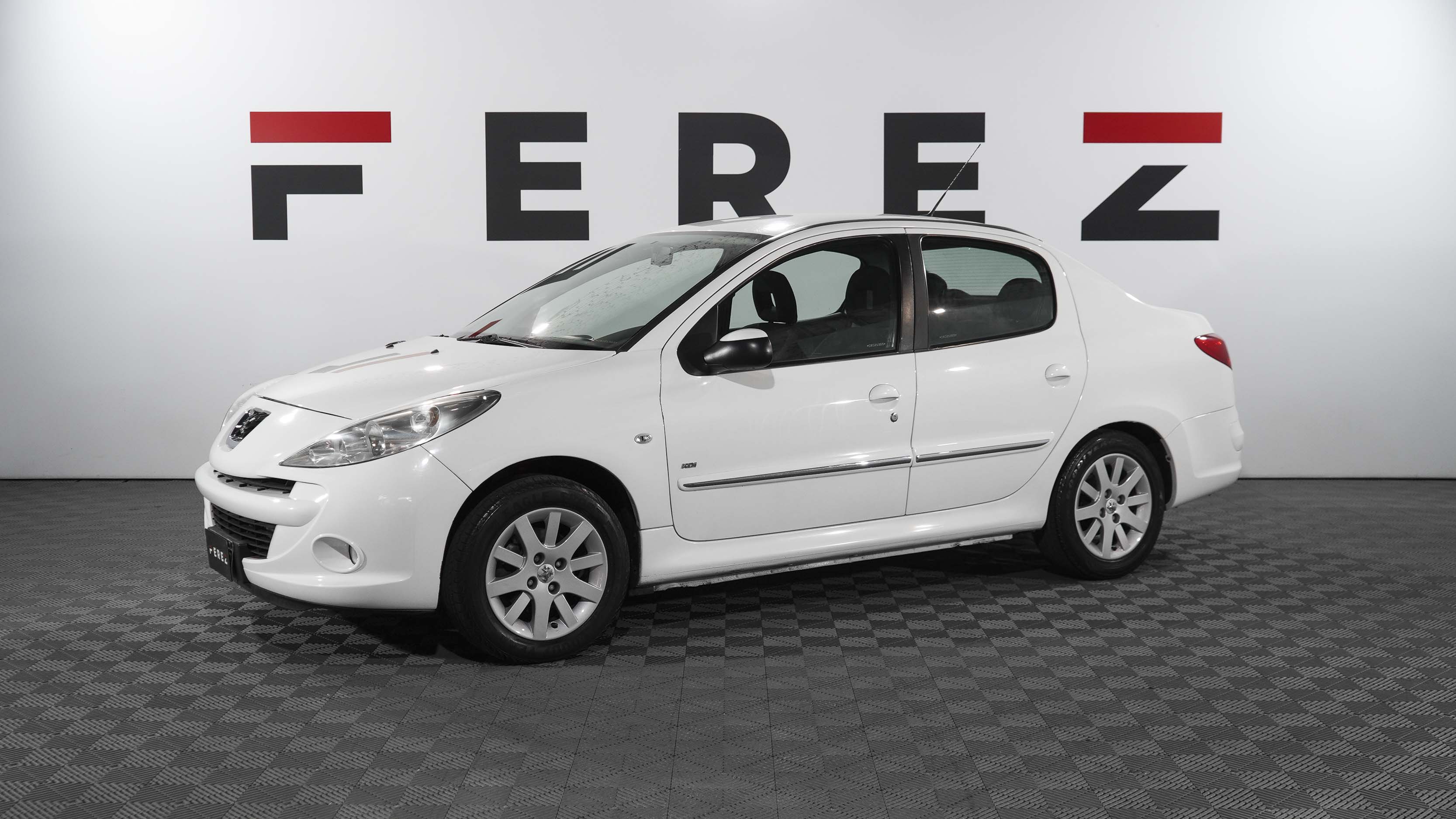 peugeot 207 COMPACT FELINE 1.4