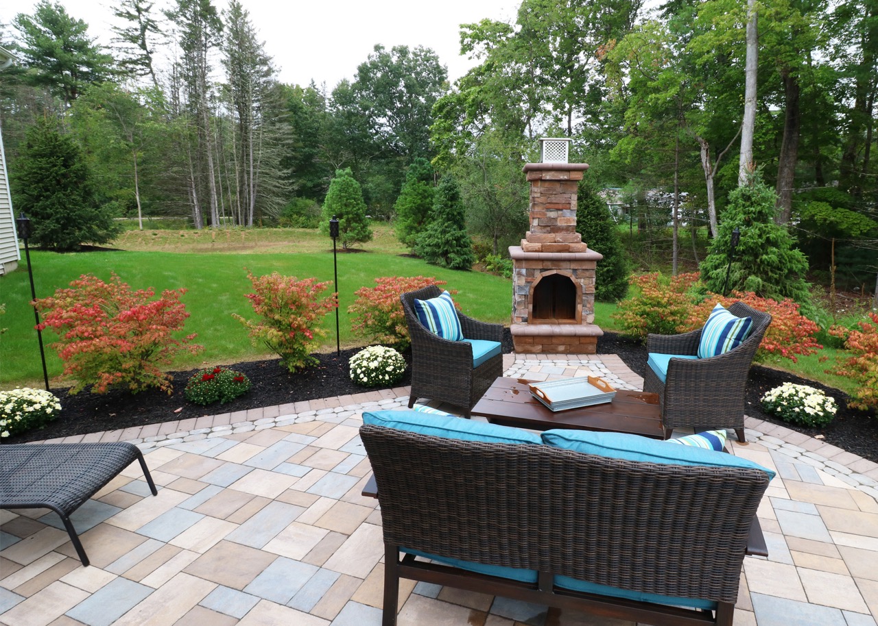 4 Brentwood - Castleton Ranch - Outdoor Fireplace