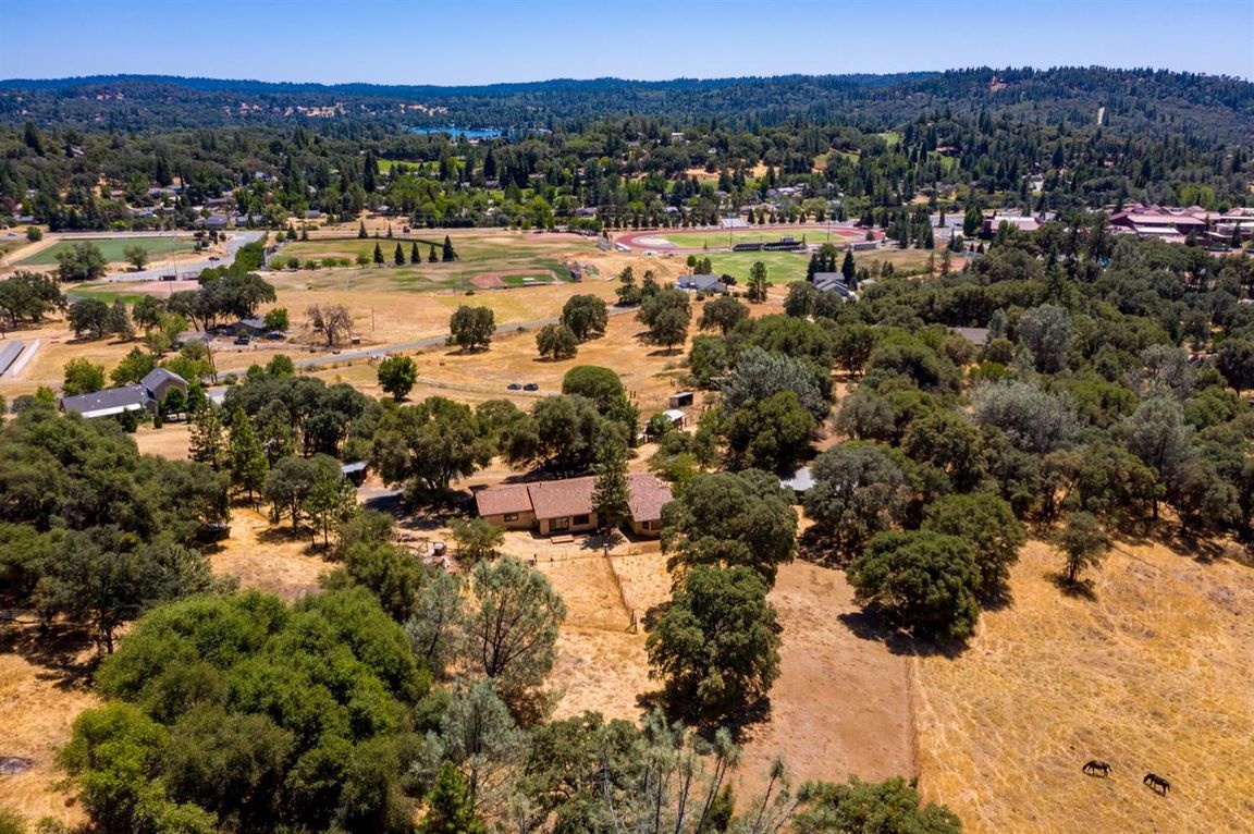 22300 W Hacienda Drive, Grass Valley