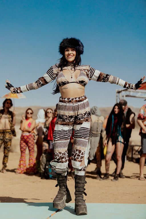 UW25_03_AdrianThePhotographer_People-7683 (1).jpg