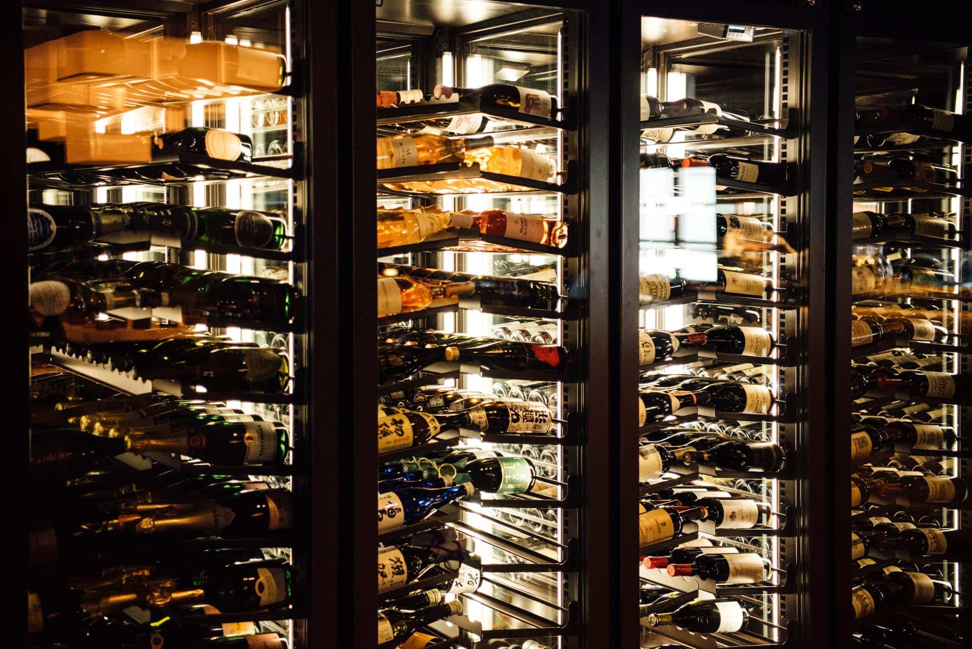 Hotel Weisses Roessl - Luxury ski hotel gallery image 6 showing alpine architecture, interior design, or mountain views