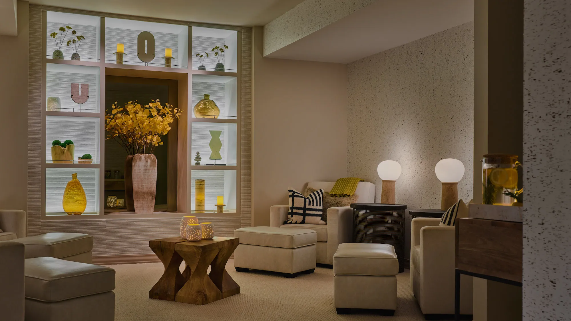 Hotel Jerome, Auberge Resorts Collection - Luxury ski hotel gallery image 20 showing alpine architecture, interior design, or mountain views