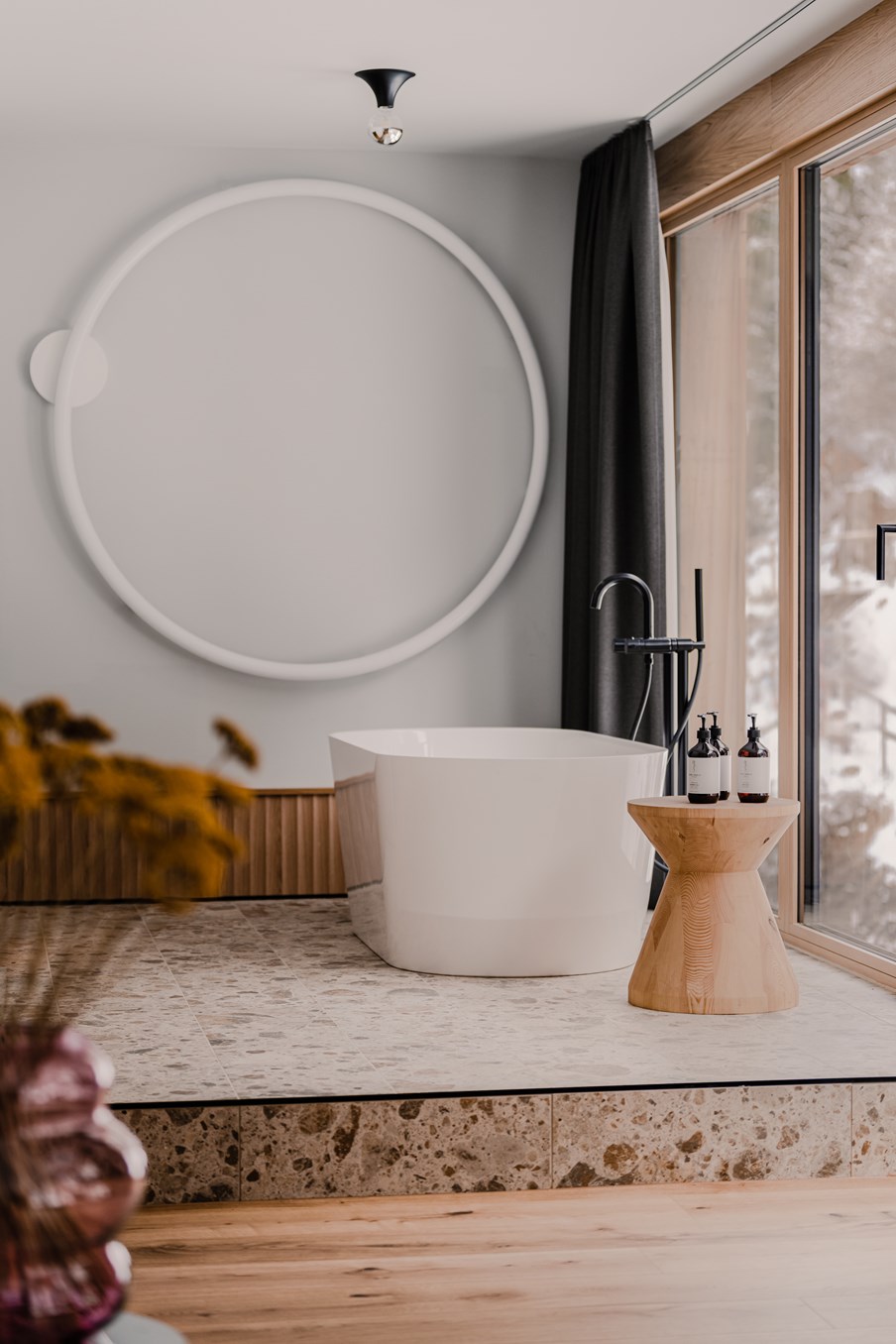 the cōmodo - Luxury ski hotel gallery image 10 showing alpine architecture, interior design, or mountain views