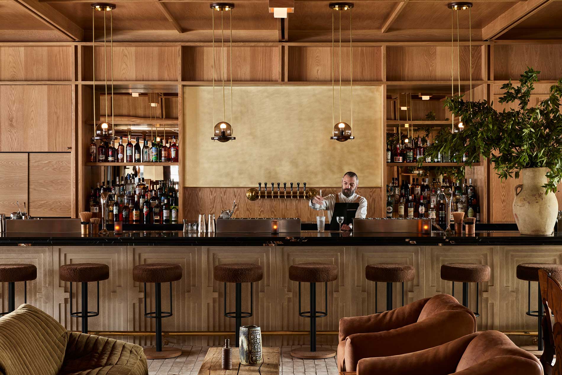 Mollie Aspen - Luxury ski hotel gallery image 2 showing alpine architecture, interior design, or mountain views