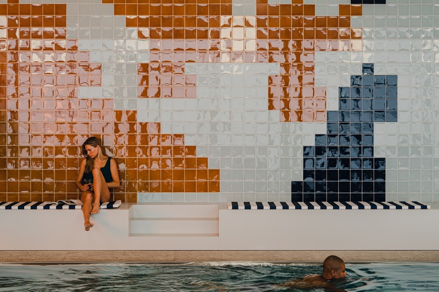 the cōmodo - Luxury ski hotel gallery image 16 showing alpine architecture, interior design, or mountain views