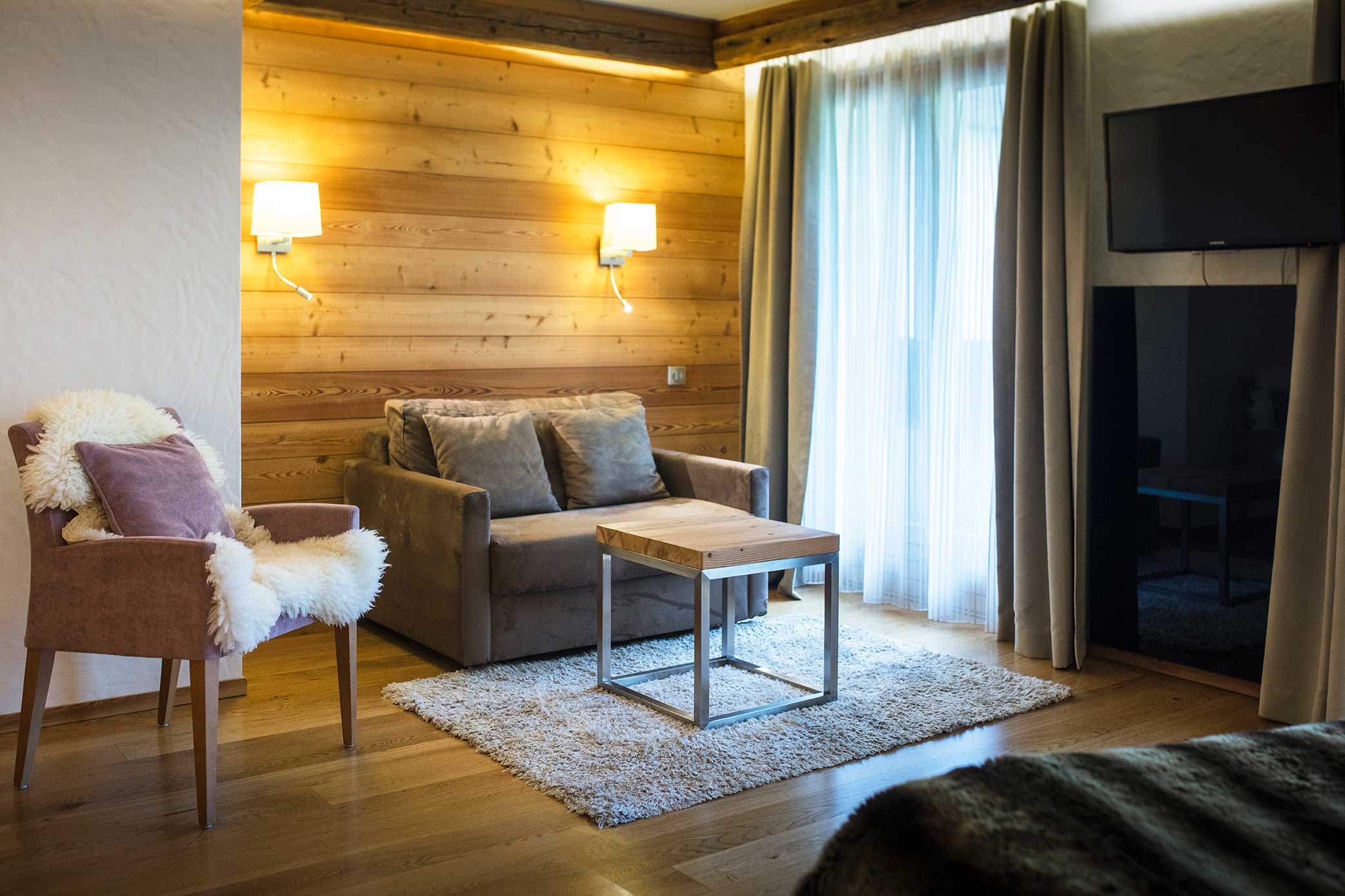 Au Cœur du Village - Luxury ski hotel gallery image 7 showing alpine architecture, interior design, or mountain views