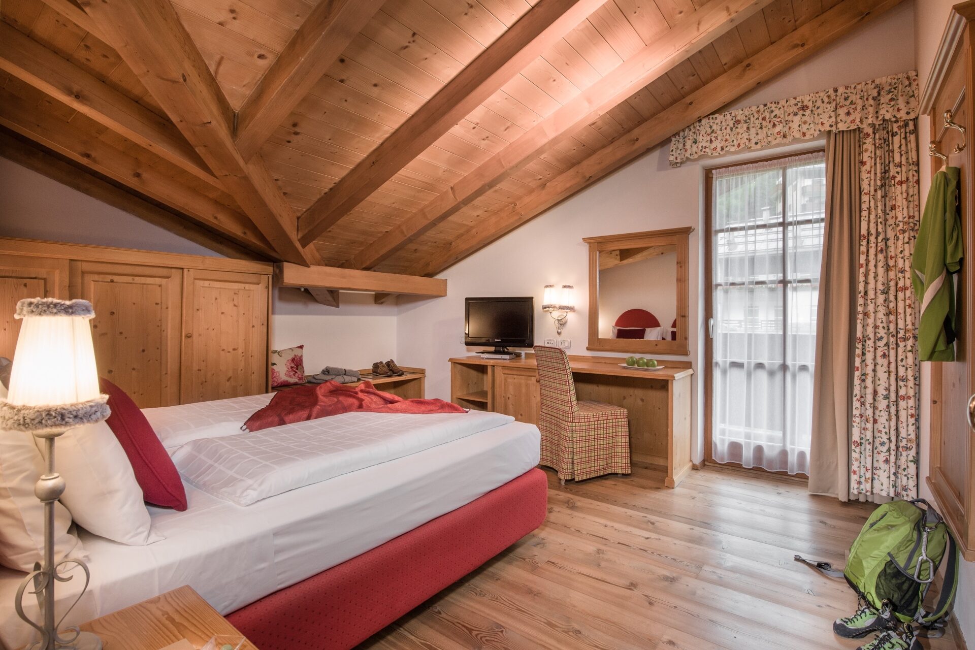 Biohotel Hermitage - Luxury ski hotel gallery image 13 showing alpine architecture, interior design, or mountain views