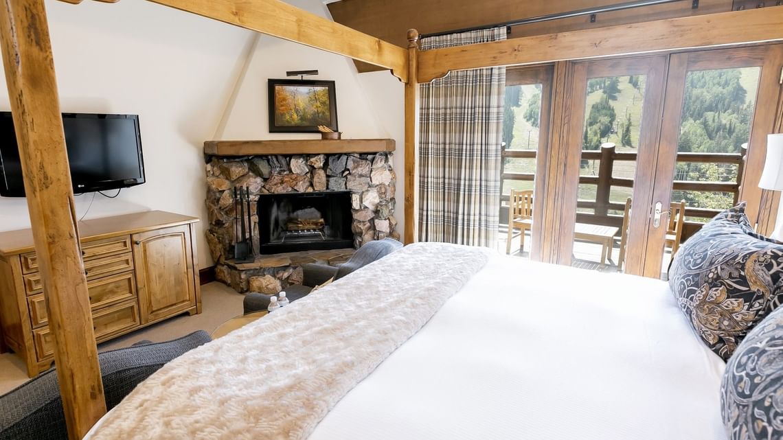 Stein Eriksen Lodge - Luxury ski hotel gallery image 25 showing alpine architecture, interior design, or mountain views