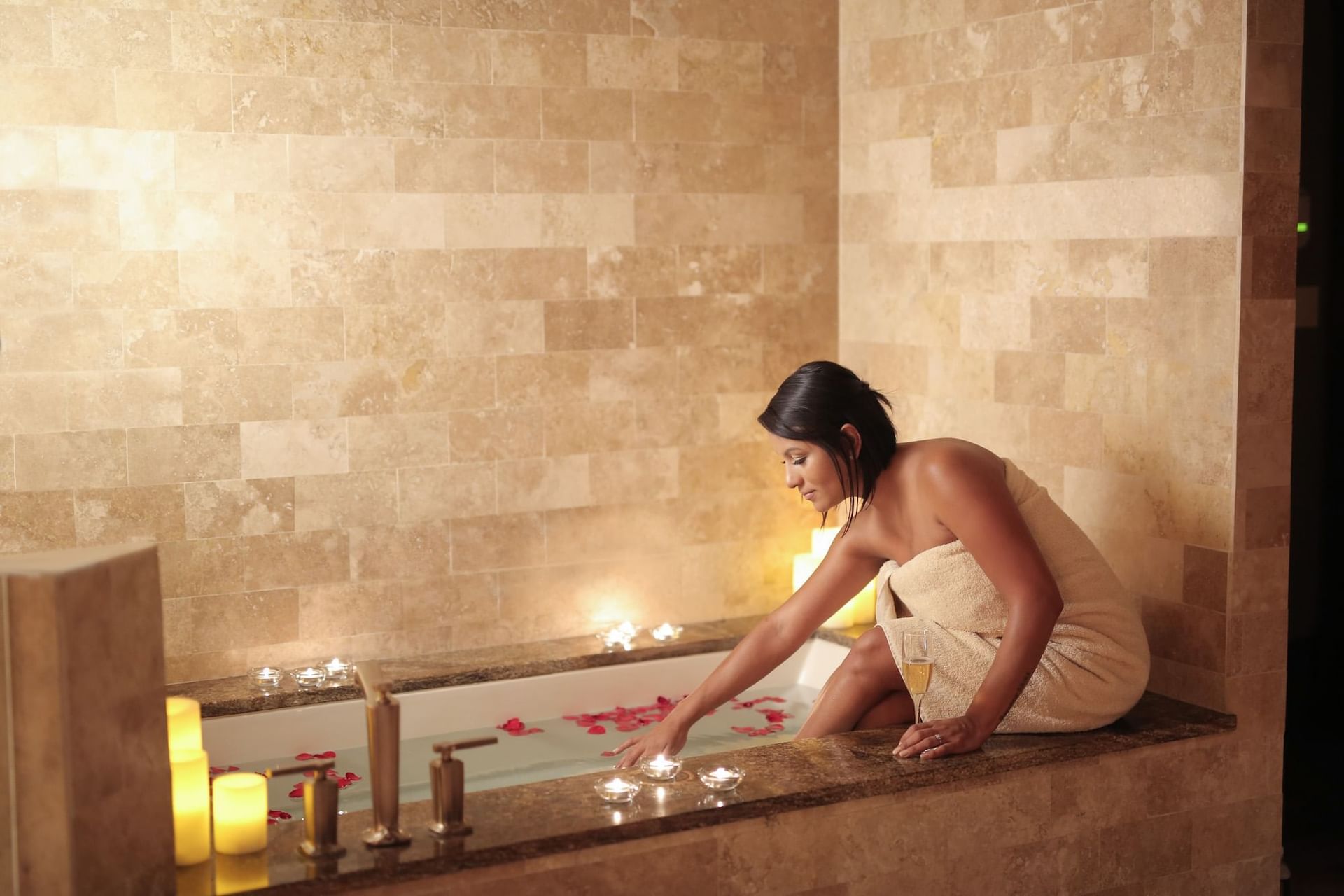 Stein Eriksen Lodge - Luxury ski hotel gallery image 20 showing alpine architecture, interior design, or mountain views