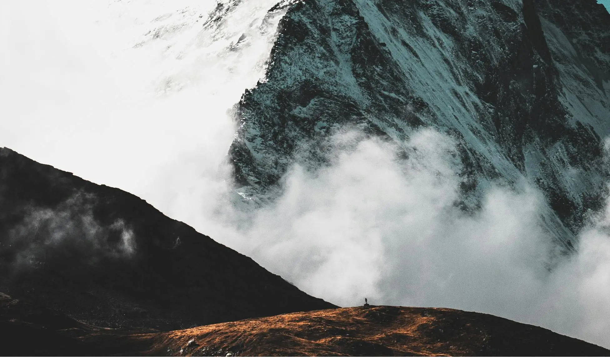 Boutique Hotel Matthiol - Luxury ski hotel gallery image 8 showing alpine architecture, interior design, or mountain views
