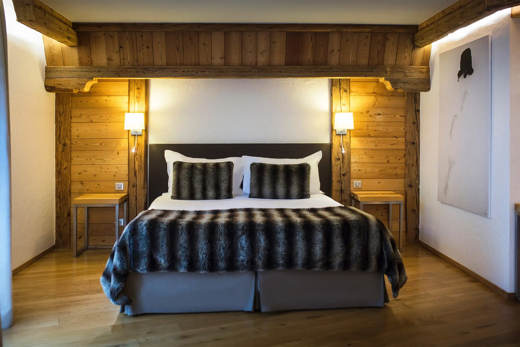 Au Cœur du Village - Luxury ski hotel gallery image 24 showing alpine architecture, interior design, or mountain views