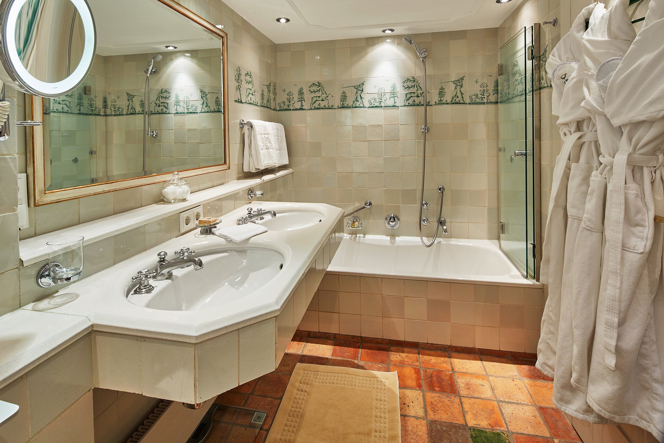 Post Lech Arlberg - Luxury ski hotel gallery image 6 showing alpine architecture, interior design, or mountain views