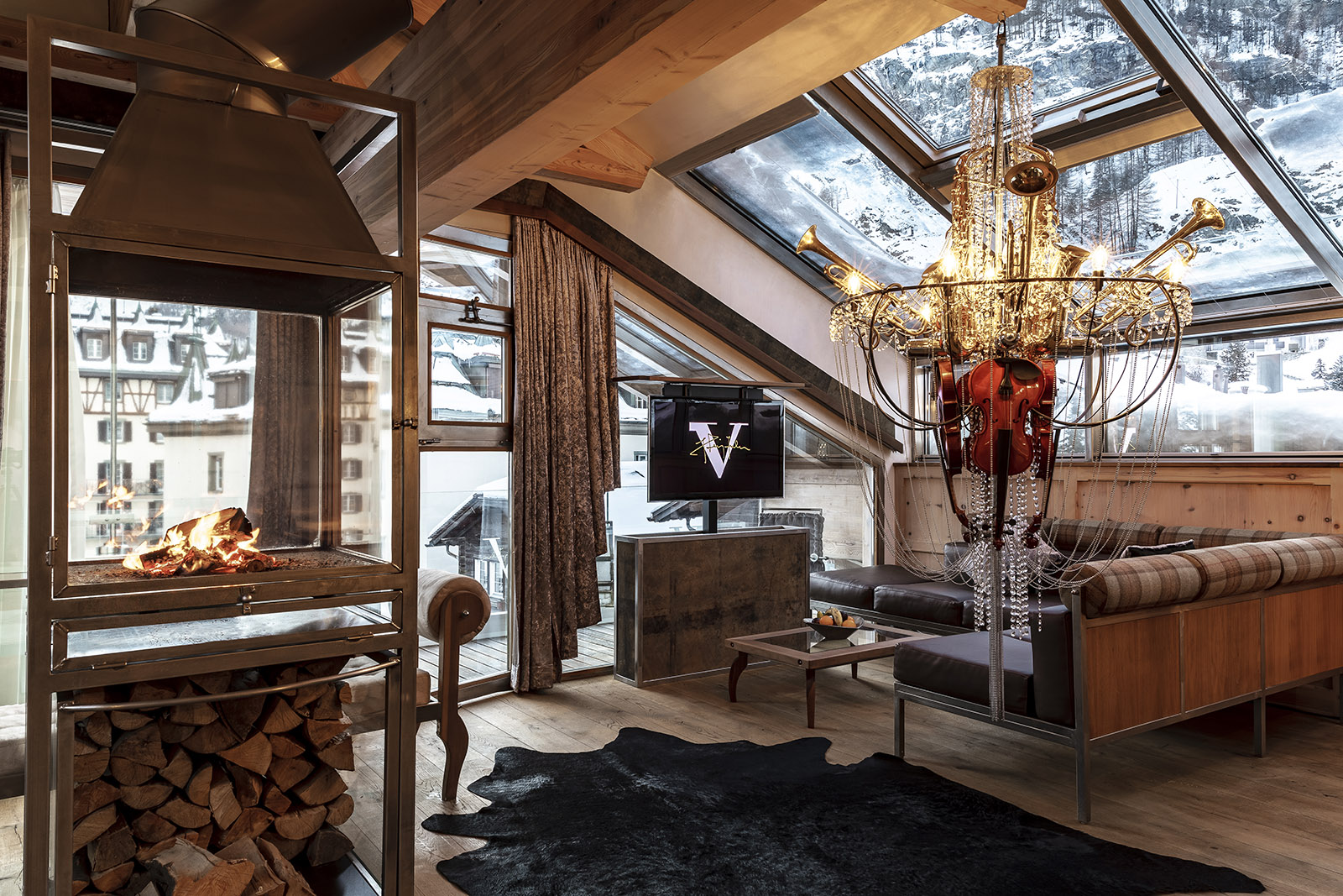 Backstage Hotel Vernissage - Luxury ski hotel gallery image 11 showing alpine architecture, interior design, or mountain views