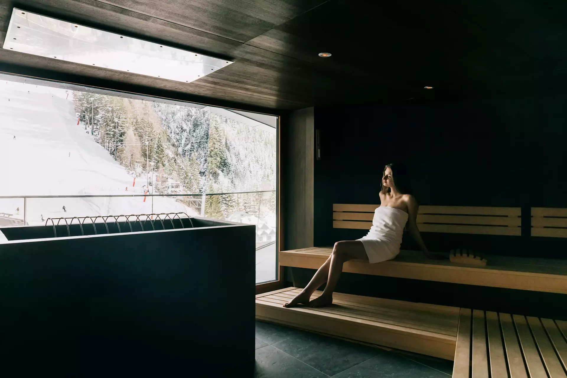 Elizabeth Arthotel - Luxury ski hotel gallery image 7 showing alpine architecture, interior design, or mountain views