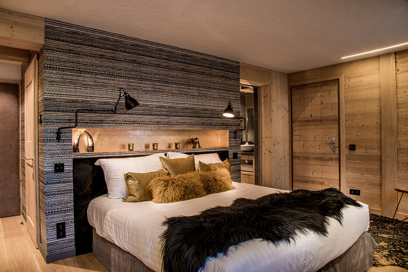 Au Cœur du Village - Luxury ski hotel gallery image 12 showing alpine architecture, interior design, or mountain views