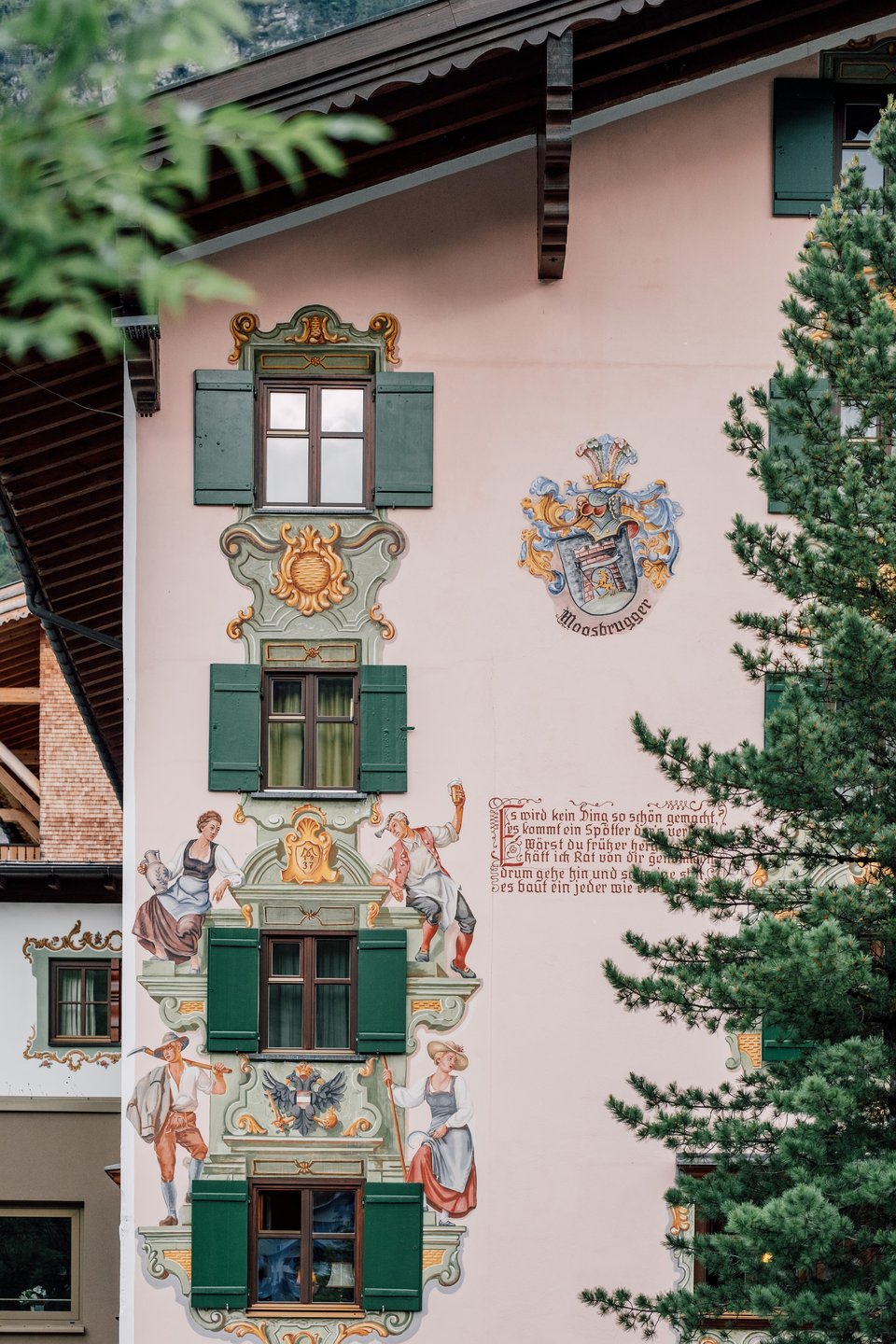 Post Lech Arlberg - Luxury ski hotel gallery image 19 showing alpine architecture, interior design, or mountain views