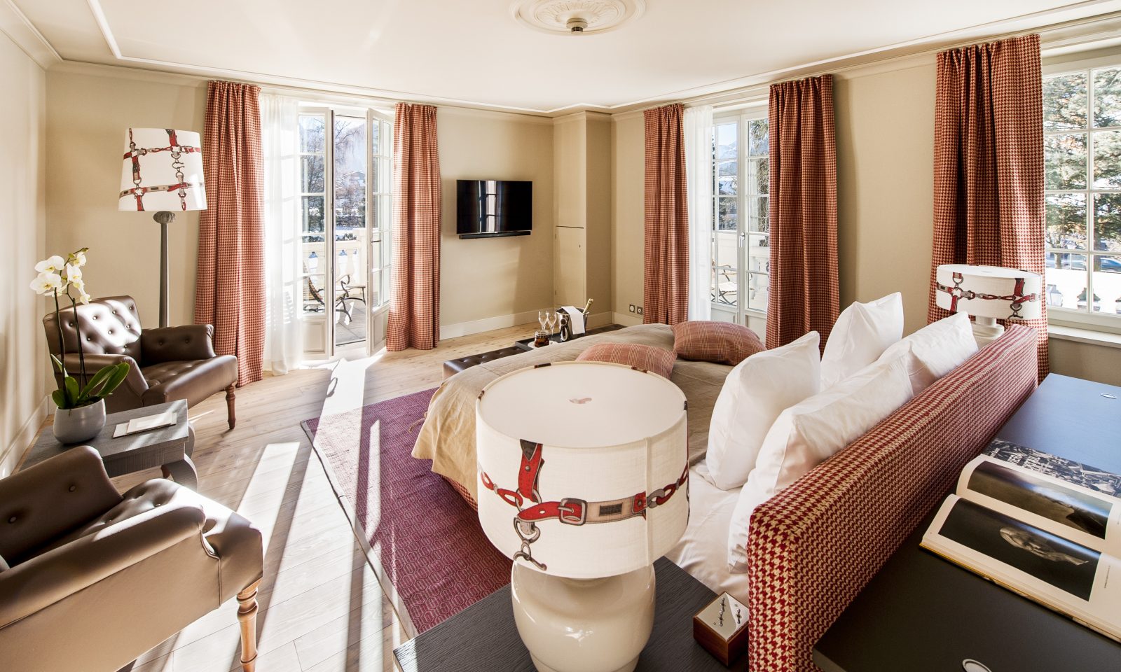 Le Grand Bellevue - Luxury ski hotel gallery image 9 showing alpine architecture, interior design, or mountain views