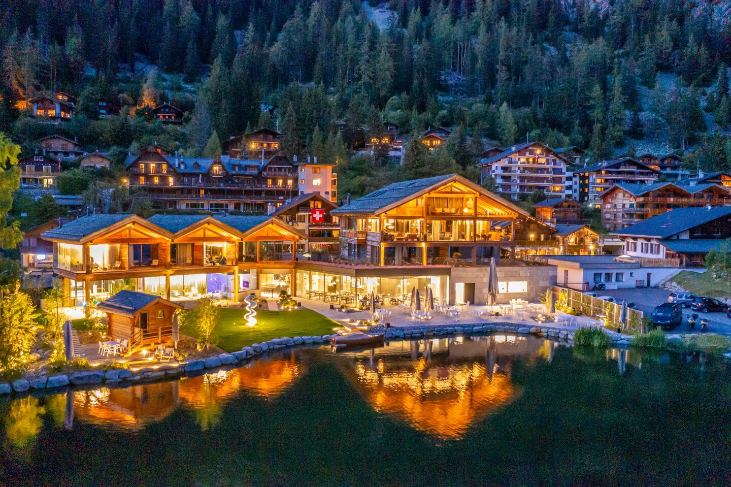 Au Club Alpin - Luxury ski hotel gallery image 12 showing alpine architecture, interior design, or mountain views