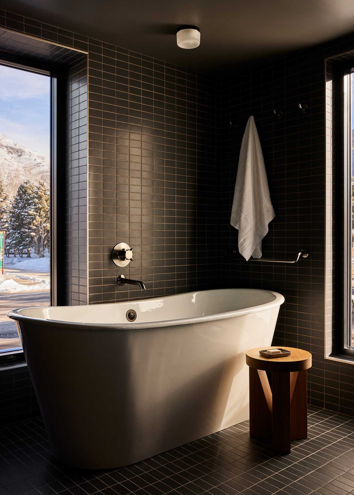 Mollie Aspen - Luxury ski hotel gallery image 19 showing alpine architecture, interior design, or mountain views