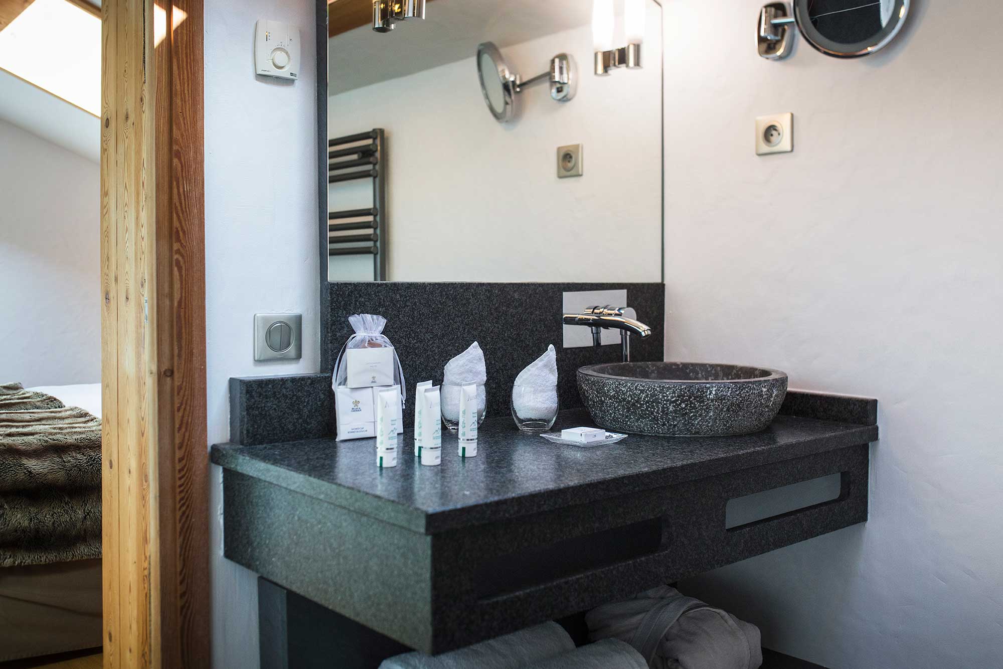 Au Cœur du Village - Luxury ski hotel gallery image 5 showing alpine architecture, interior design, or mountain views