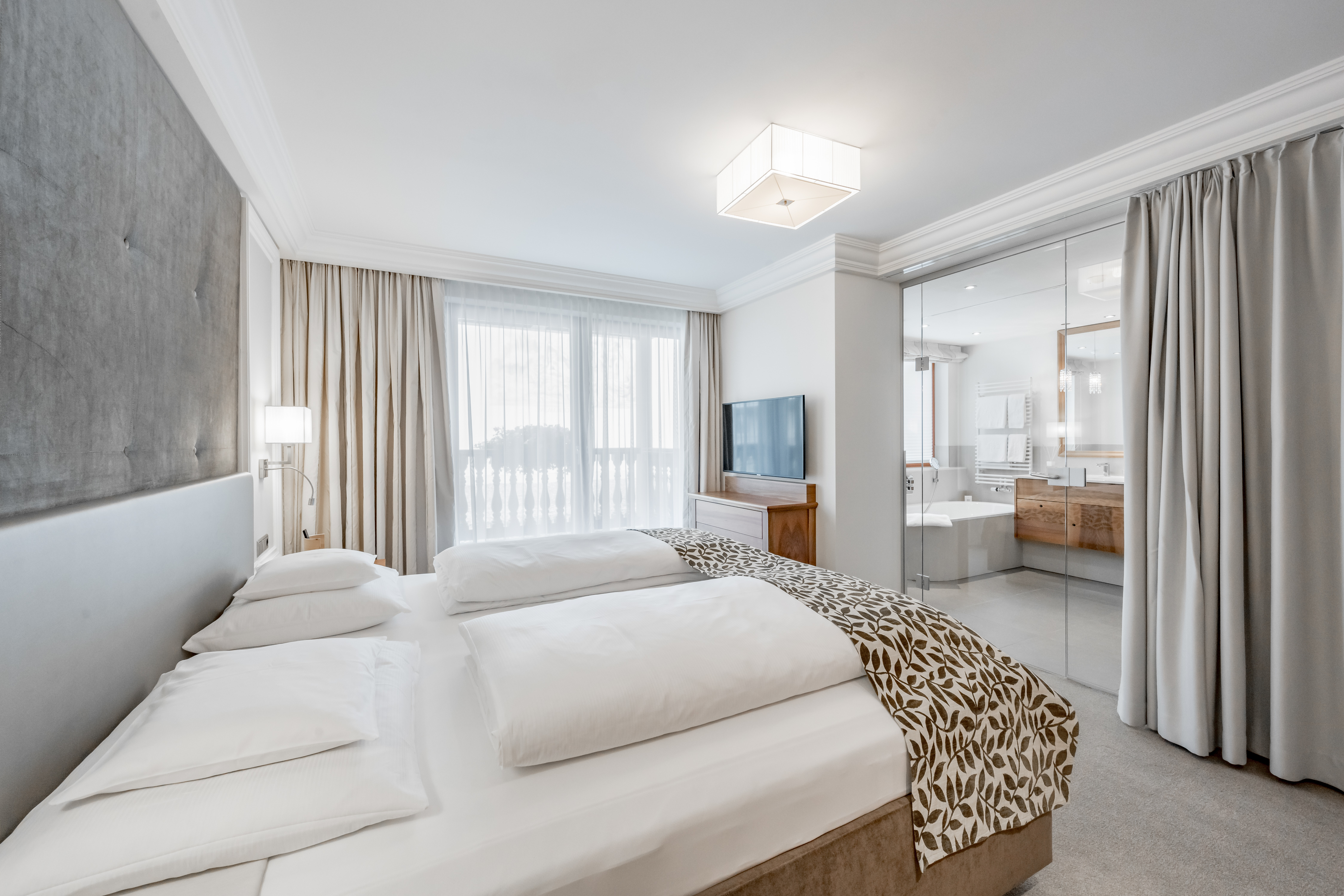 Hotel Trofana Royal Resort - Luxury ski hotel gallery image 15 showing alpine architecture, interior design, or mountain views