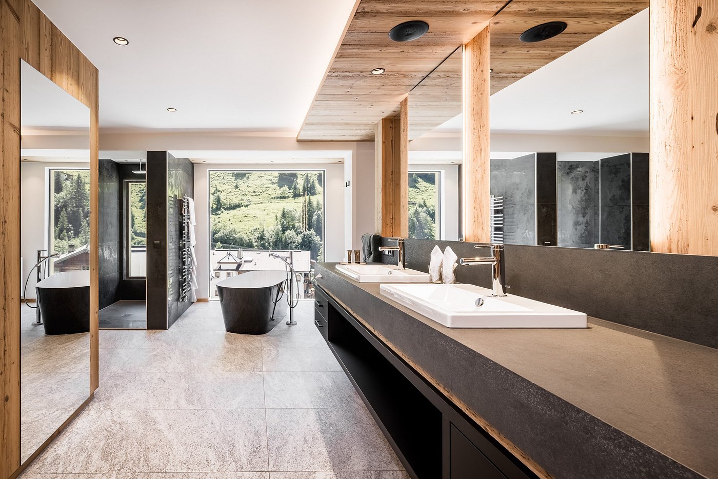 Aktiv & Wellnesshotel Bergfried - Luxury ski hotel gallery image 9 showing alpine architecture, interior design, or mountain views