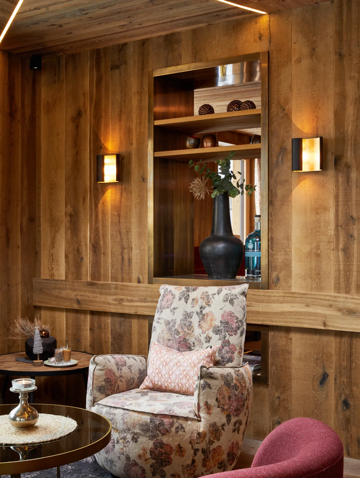 Hotel Alpin Spa Tuxerhof - Luxury ski hotel gallery image 8 showing alpine architecture, interior design, or mountain views