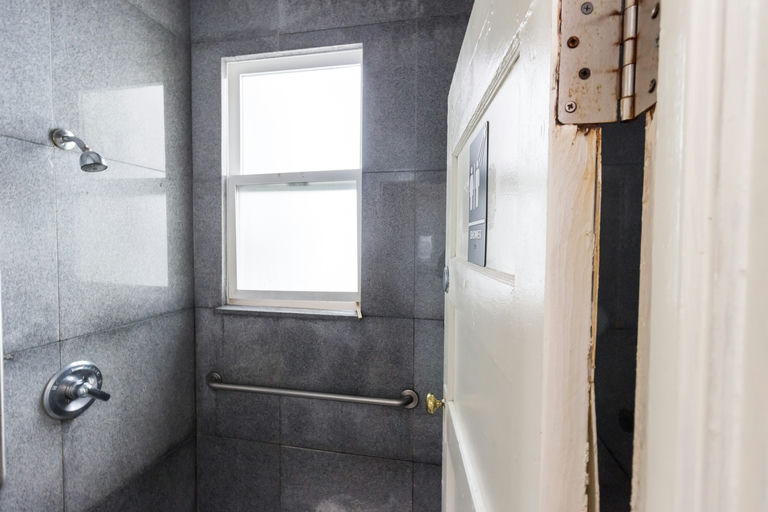 More Images - Image 13