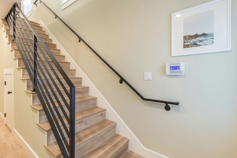 More Images - Image 2