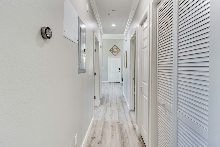 More Images - Image 3