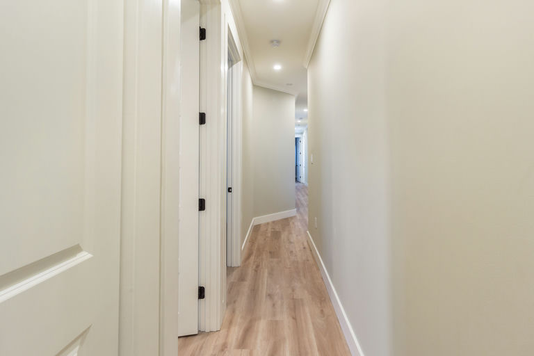 More Images - Image 4