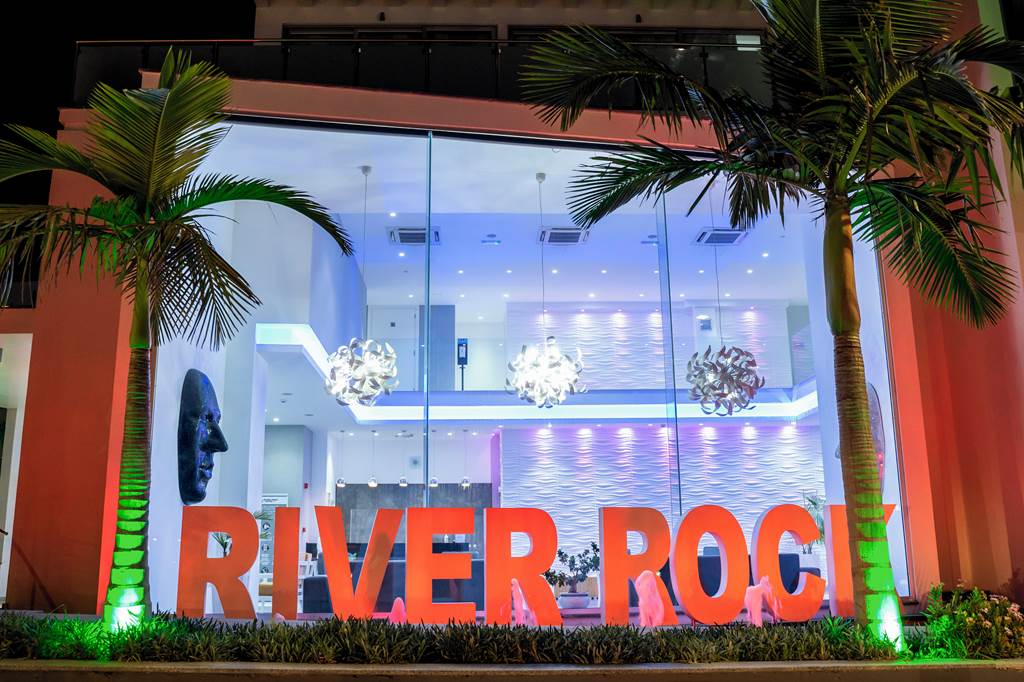 LCA_73754_River_Rock_Hotel_0821_03.jpg
