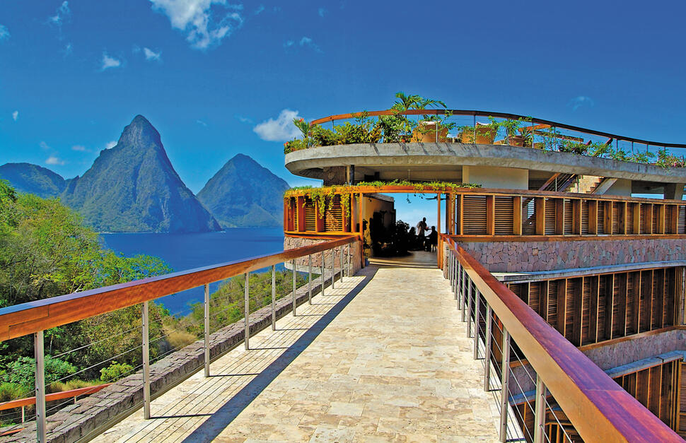 Jade-Mountain-5.jpg