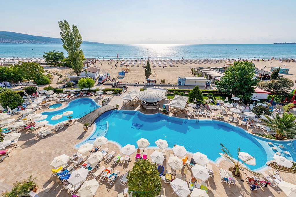 BOJ_82506_Sentido_Neptun_Beach_1120_01.jpg