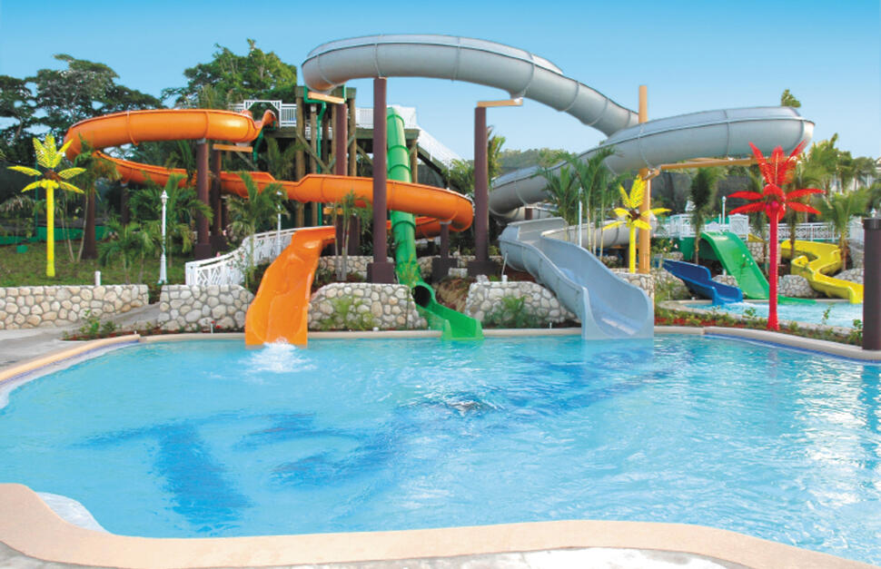Beaches-Ocho-Rios-A-SpaGolf-Waterpark-Resort-12.jpg